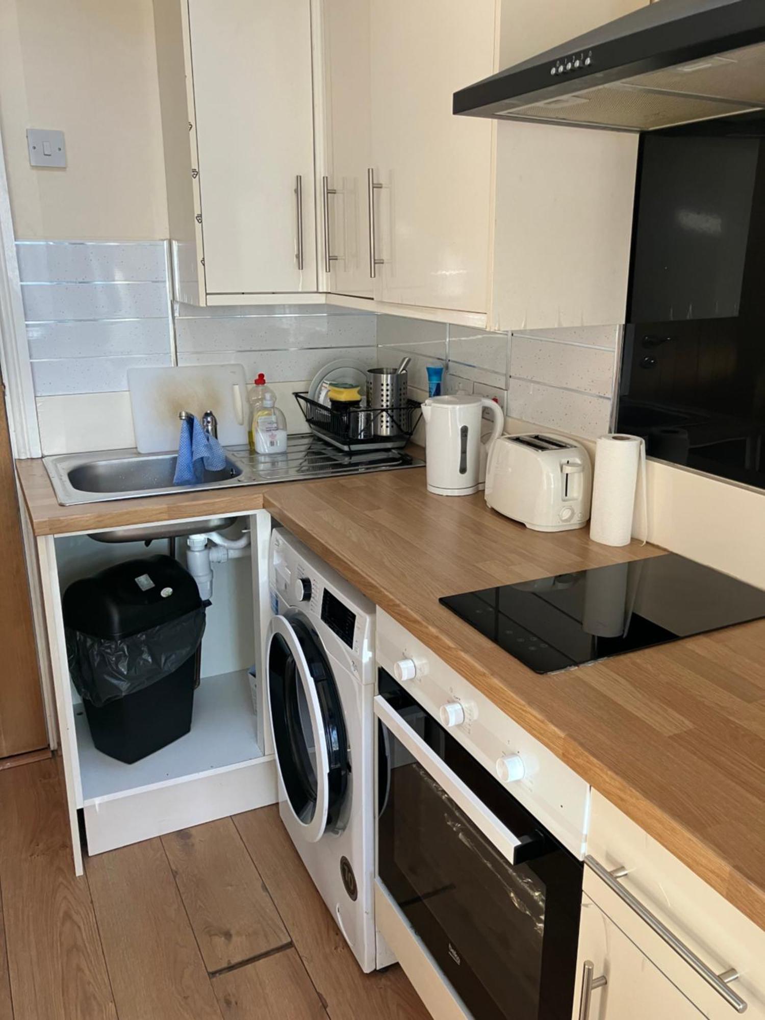 Dream Private Ensuite Apartment In Solihull Close To Birmingham Airport-City Centre And Nec Bagian luar foto